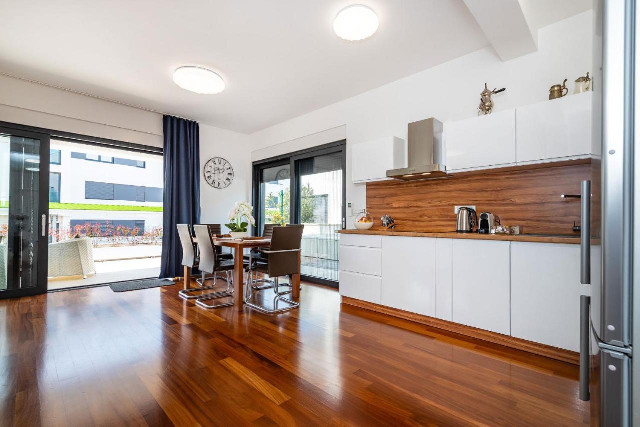 Apartman Darija ซูโกชัน ภายนอก รูปภาพ