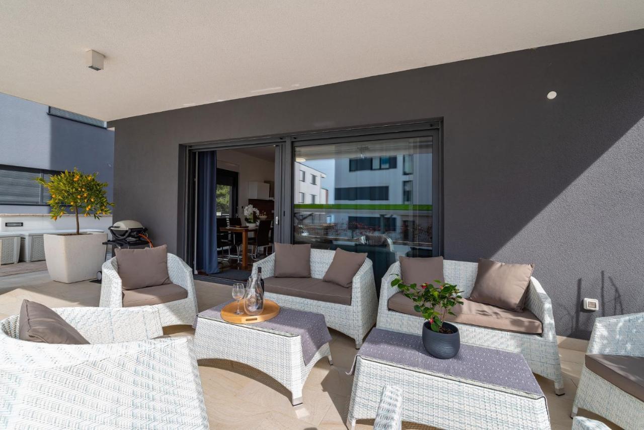Apartman Darija ซูโกชัน ภายนอก รูปภาพ