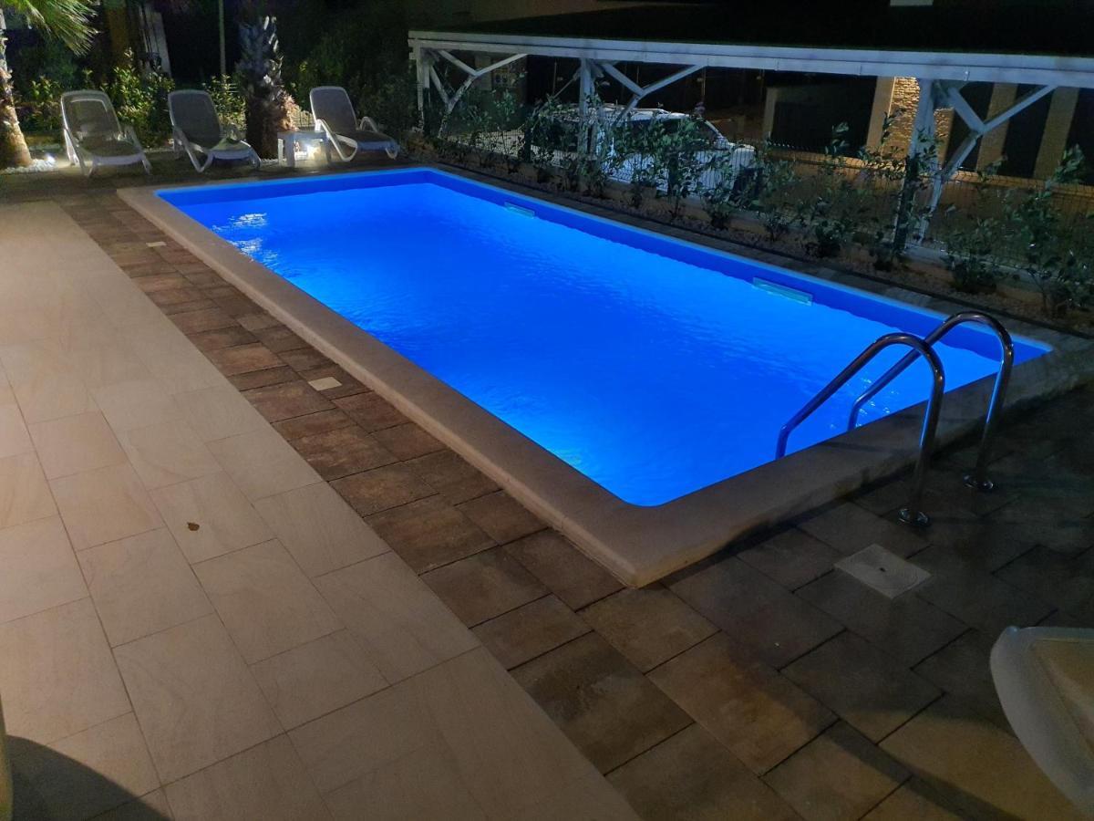 Apartman Darija ซูโกชัน ภายนอก รูปภาพ