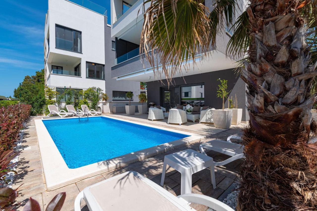 Apartman Darija ซูโกชัน ภายนอก รูปภาพ